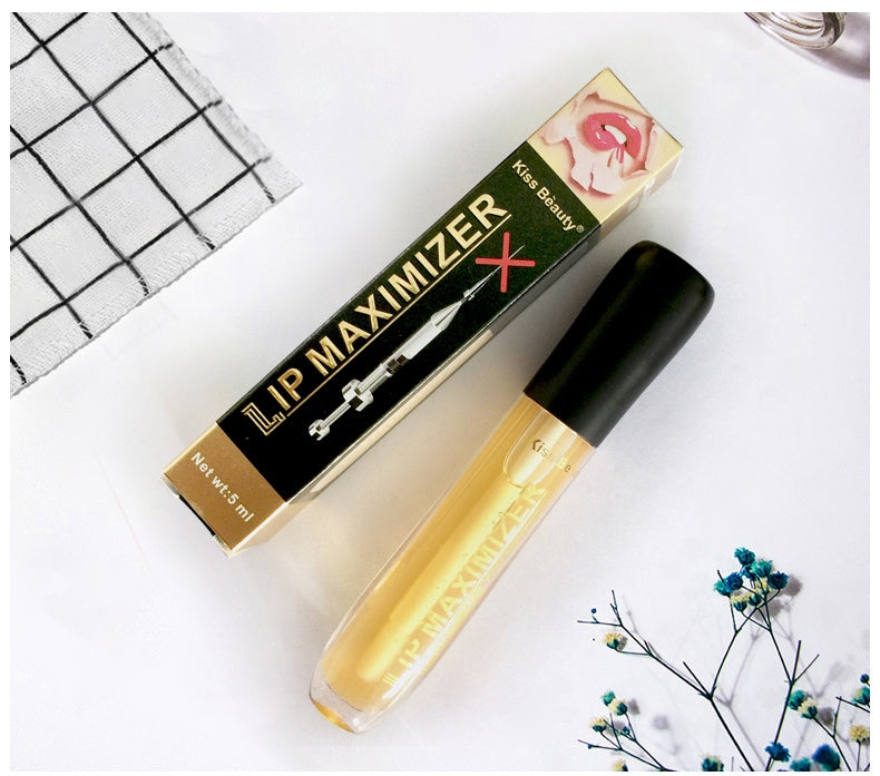 Transparent abundant lip oil moisturizes