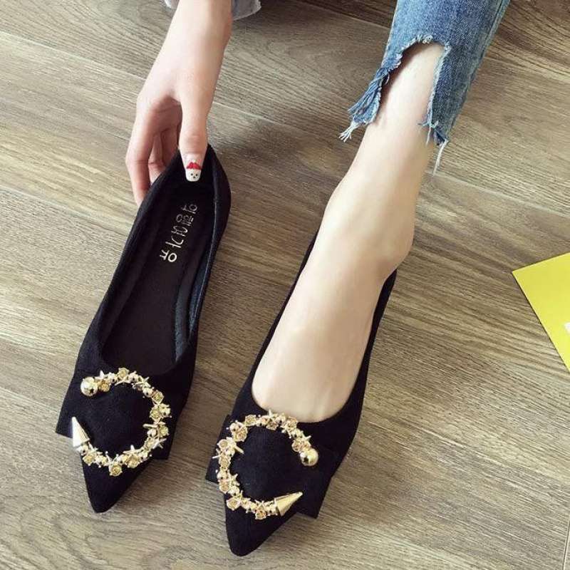 Flat shoes for woman