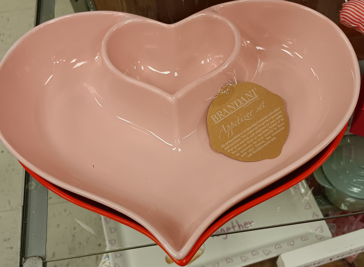 Heart plates in set