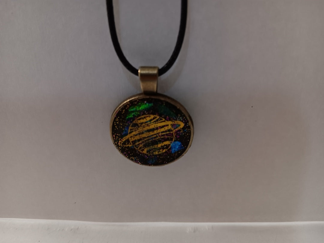 Resin Necklace, pendant en resin , chain Jewelry, keychain