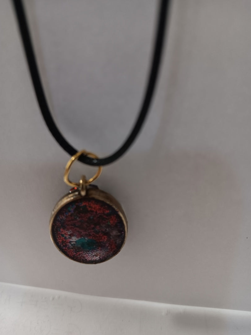 Resin Necklace, pendant en resin , chain Jewelry, keychain