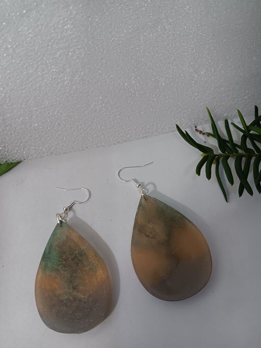 Handcrafted resin earrings for all occasions, handmade resin earrings for women, jewelry