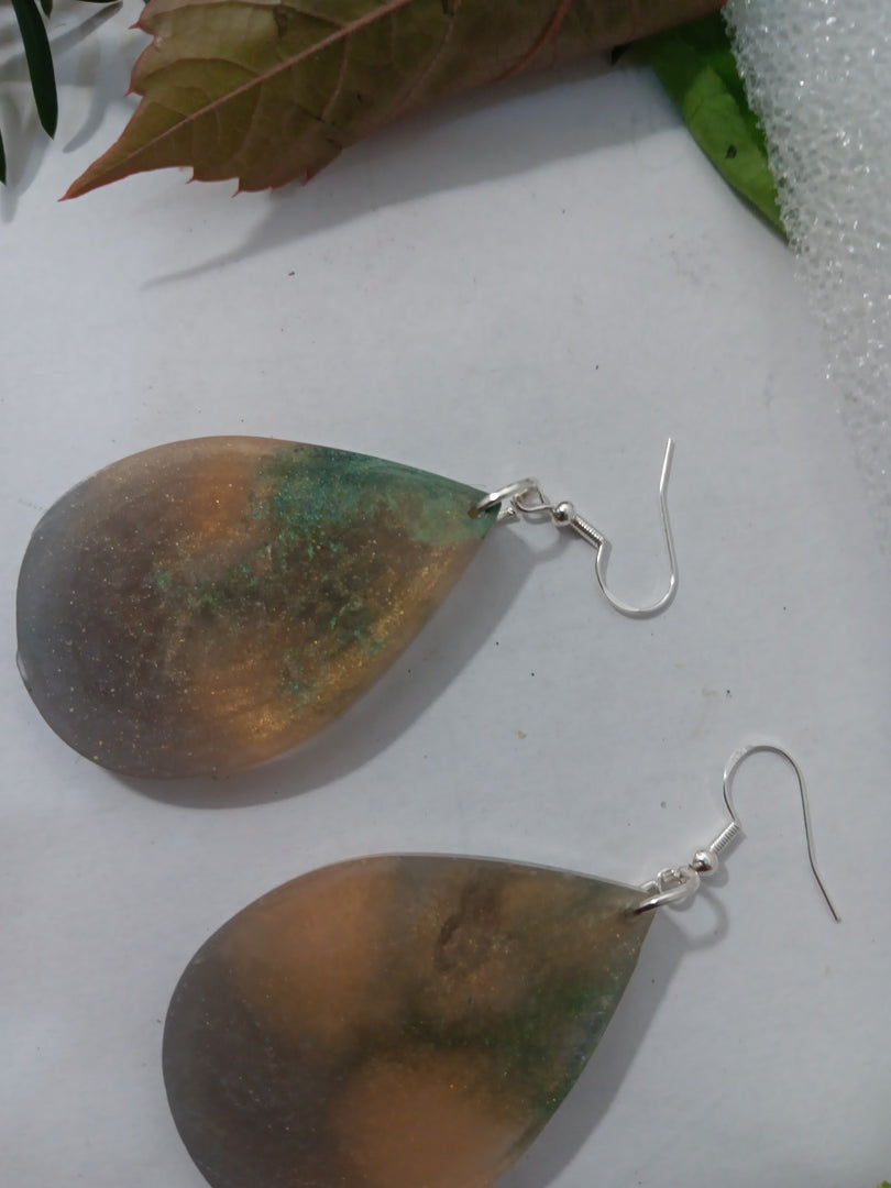 Handcrafted resin earrings for all occasions, handmade resin earrings for women, jewelry