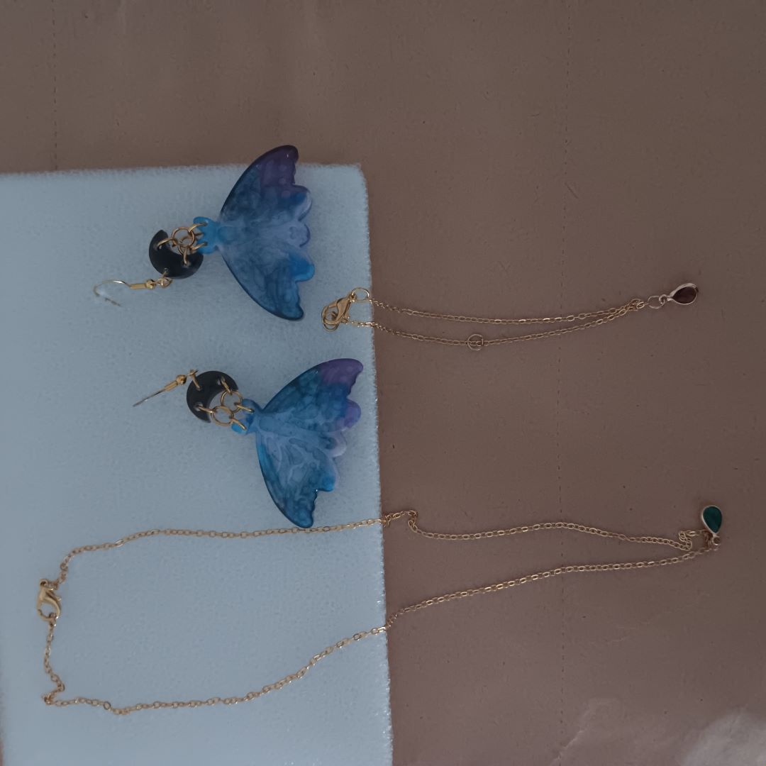 Butterfly earrings inspired by enchanting beauty of the natural word for mystical vivid touch to your jewelry collections.