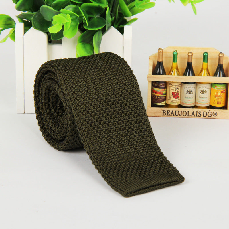 Solid-color knitted tie for men