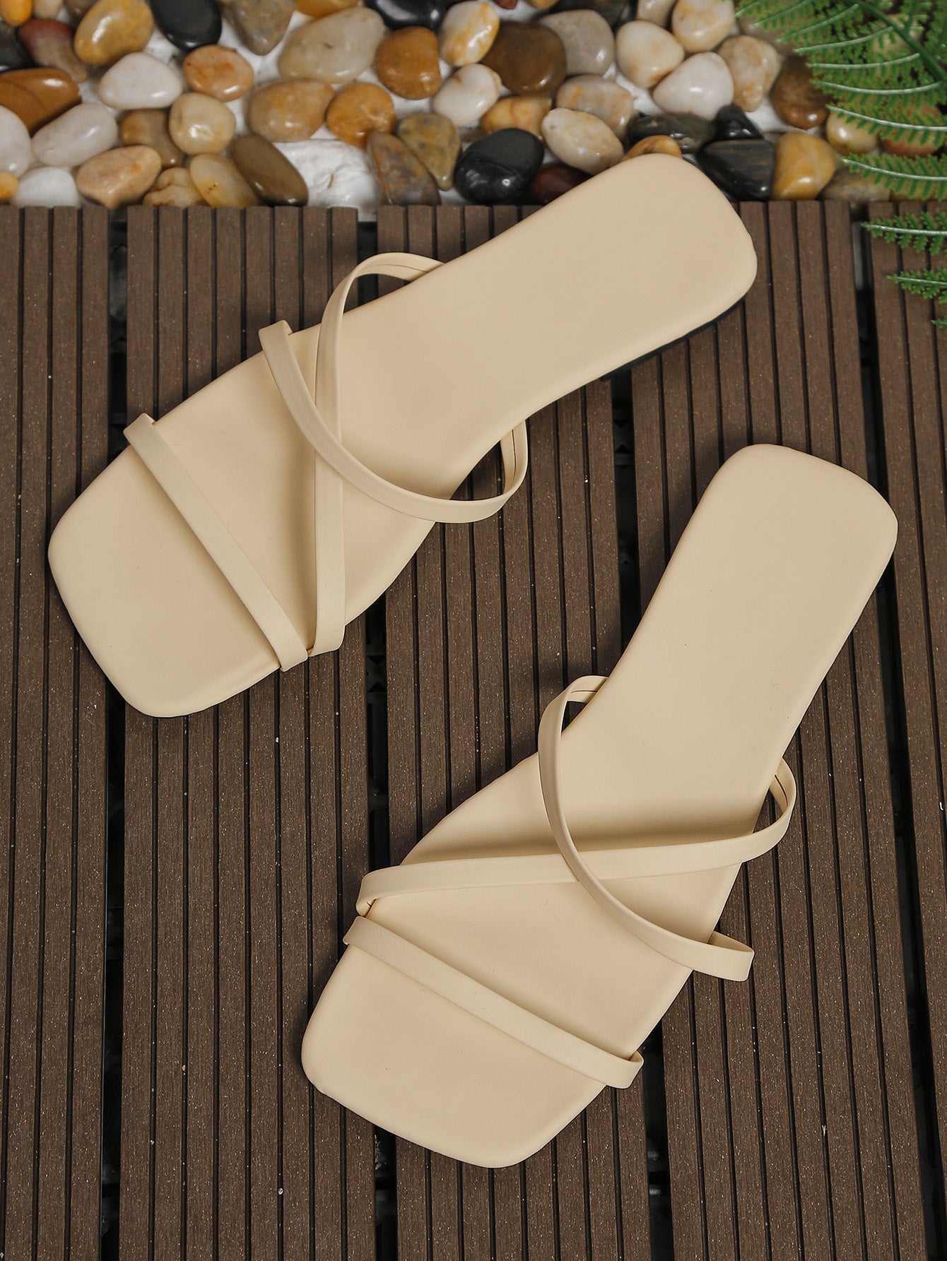 Flat Slippers Women Strap-cross Sandals Summer Beach Shoes