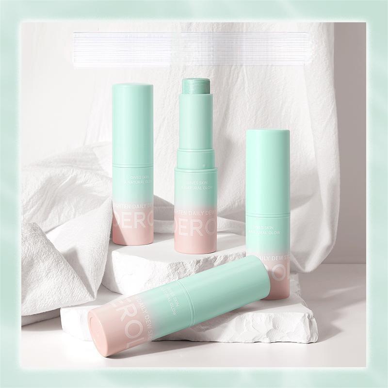 Moisturize Facial Skin With Moisturizing Stick