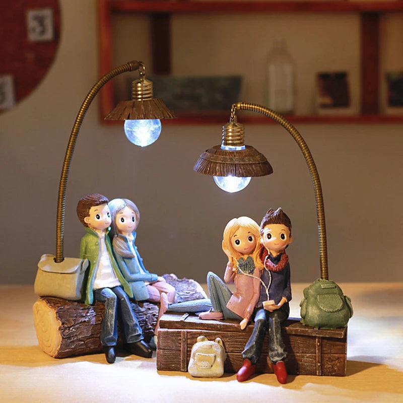 1PCS Couple Character Ornaments With LED Light Resin Crafts For Home Garden Decor Creative Boys And Girls Night Lamp