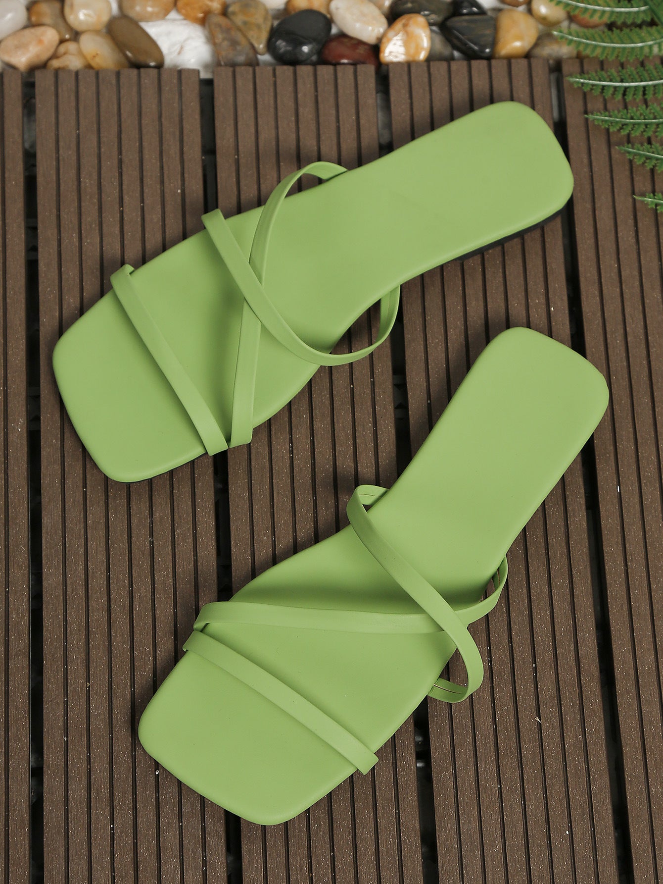 Flat Slippers Women Strap-cross Sandals Summer Beach Shoes